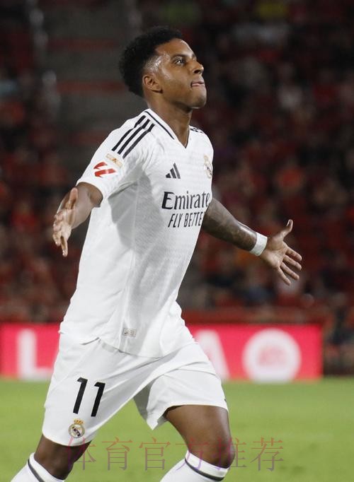 队报:姆巴佩西甲首秀表现平平 他仍需适应中路位置